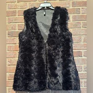 Massini Black Faux Fur Vest Size Medium